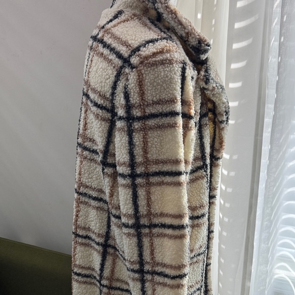 Stoosh Plaid Teddy Jacket in Cream and Black - Picture 3 of 5